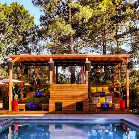Alpesi faház Zecamping 3 Etoiles Animaux Acceptes Piscine Et Aire De Jeux