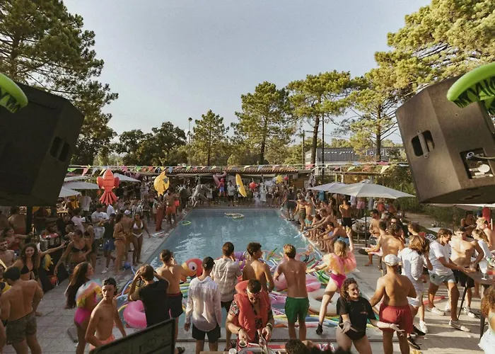 Zecamping 3 Etoiles Animaux Acceptes Piscine Et Aire De Jeux Camping Porto-Vecchio (Corsica)